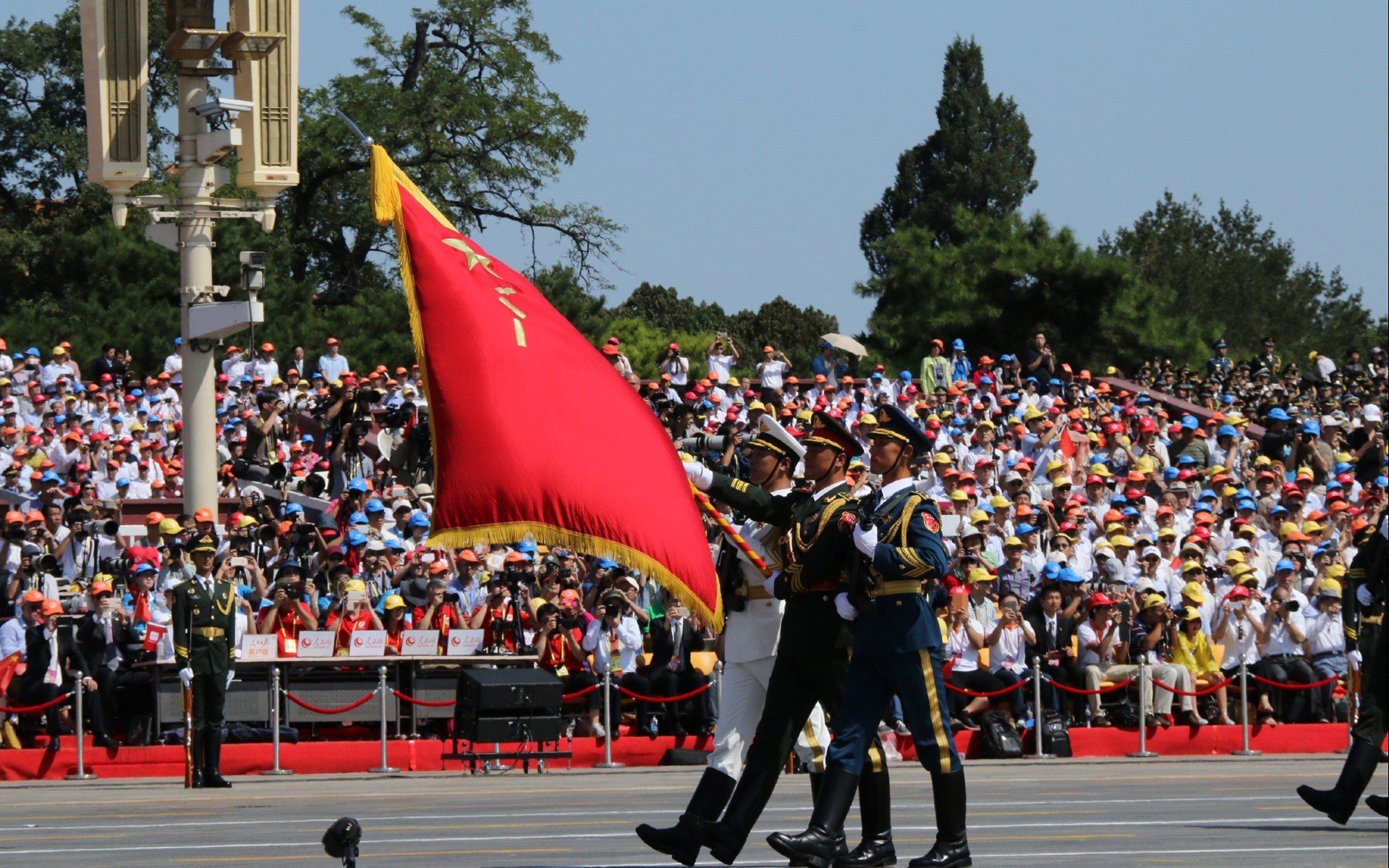 爱游戏电竞官网-中小学体育课与情绪管理教育融合路径探索，体育与情绪的调控讲课ppt